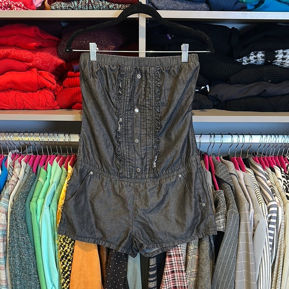Guess charcoal chambray 4 pocket strapless elastic waistband romper size M